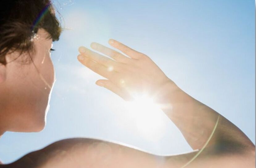 l'esposizione al sole sulla pelle accelera l'invecchiamento cutaneo